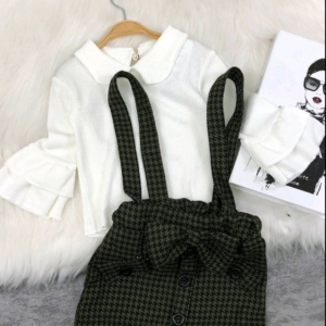 Официален комплект  - карирана пола и блузка с къдрички и тиранти