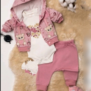 Комплект в розово с мече и сърчица