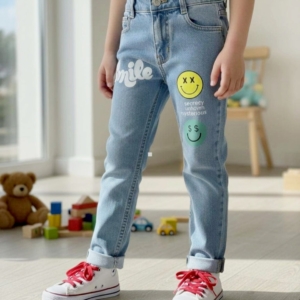 Страхотни светли дънки с прав крачол Smile