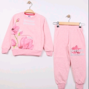 Ватиран розов коплект с цветя