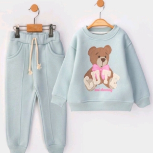 Ватиран екип с мече и пухкав надпис Cute