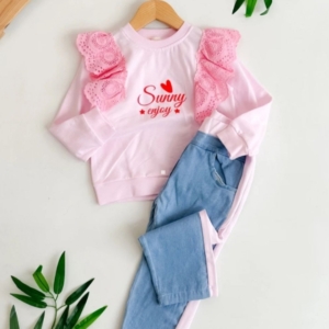 Комплект розова блузка и памучен панталон имитиращ дънков плат с розов кант - 2 части